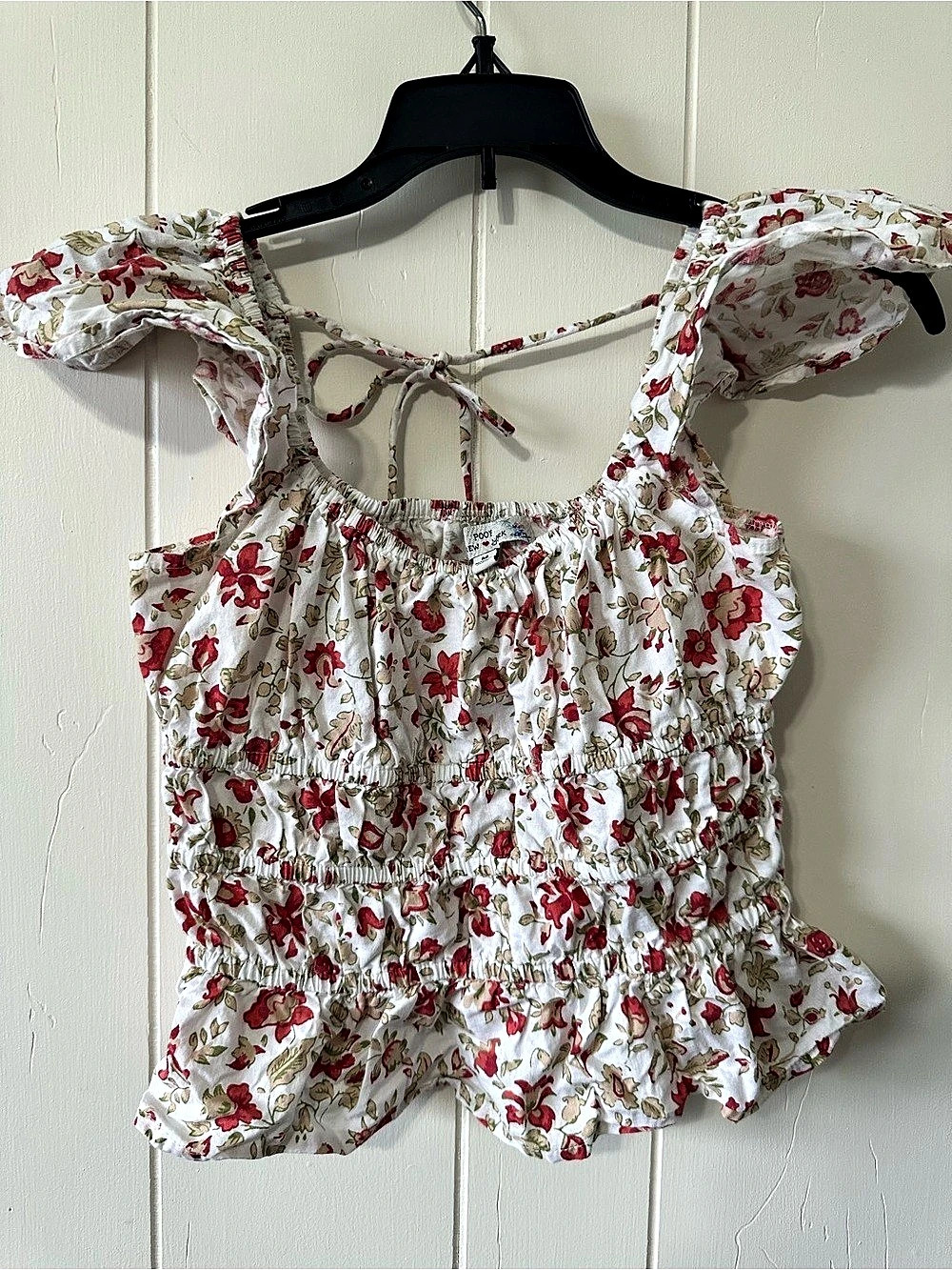 Floral Ruffle Sleeve Blouse in White & Red Like New
